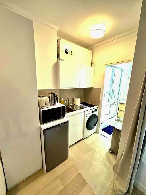 Rent A Room Apartments - Daguerre パリ