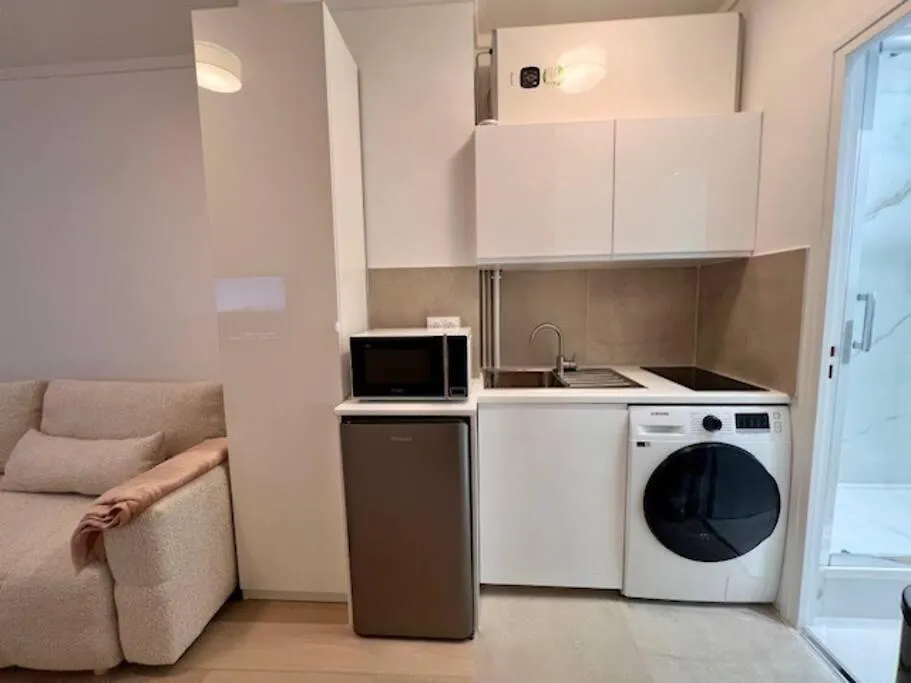 Rent A Room Apartments - Daguerre Paris France