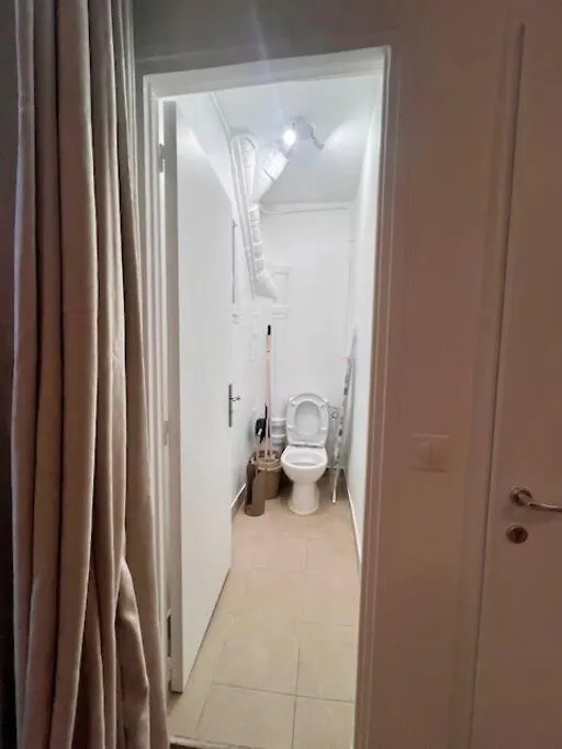 Rent A Room Apartments - Daguerre Paris